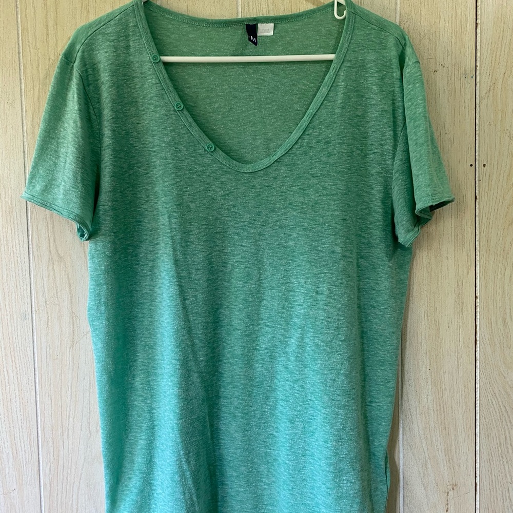 Green button colllar v neck